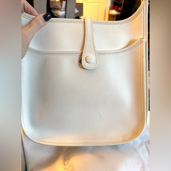 Pre-Owned Hermes PM Evelyne Bag Gen III Clemence
Strap can be change if desired - Picture 13 of 15